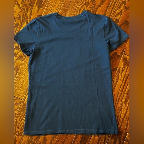 Life is good women’s size medium tshirt. Blue with bear mountain design. - Picture 4 of 8